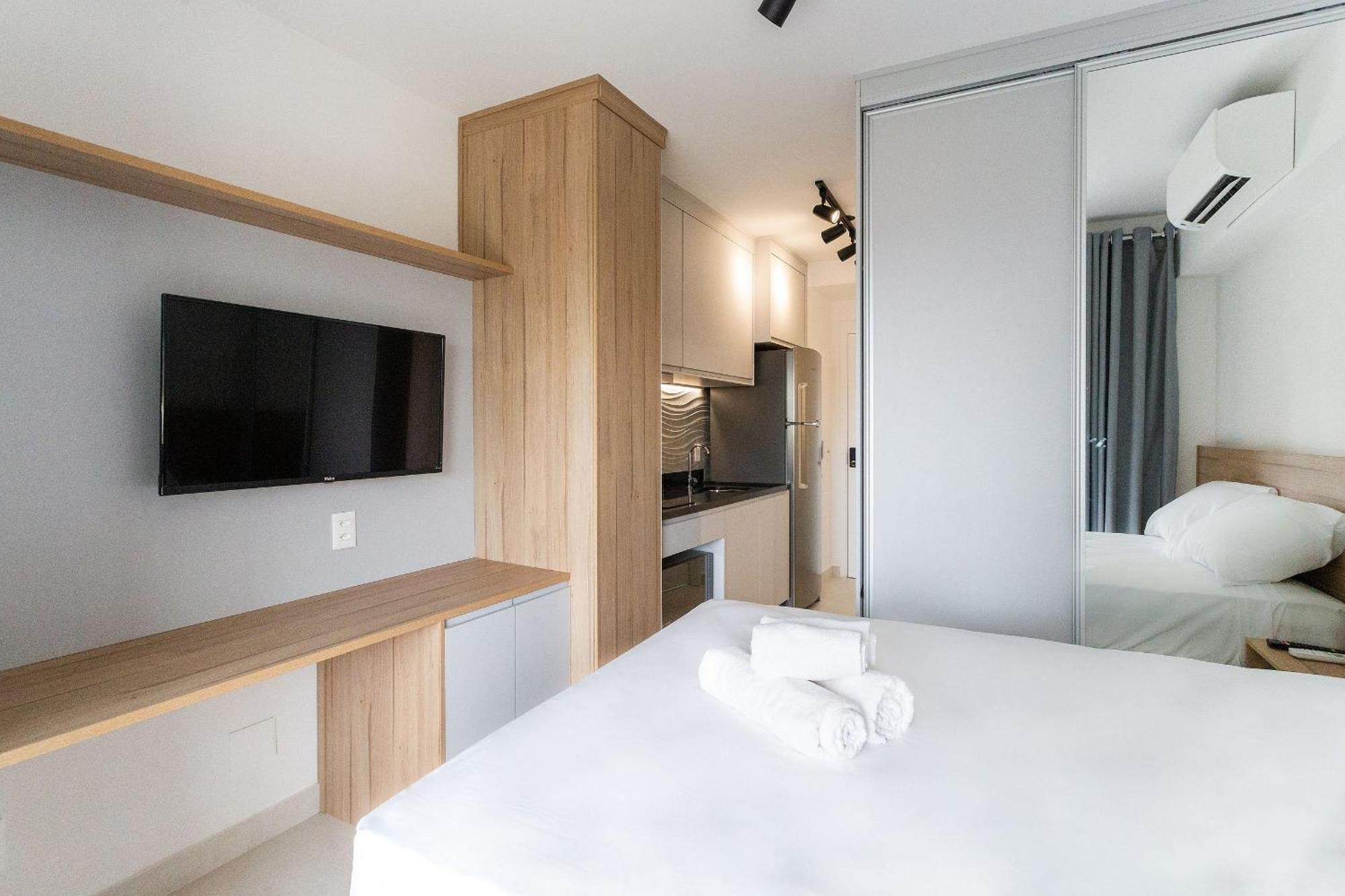 Hub Vila Madalena - Studios Por Temporada Сао Паоло Екстериор снимка